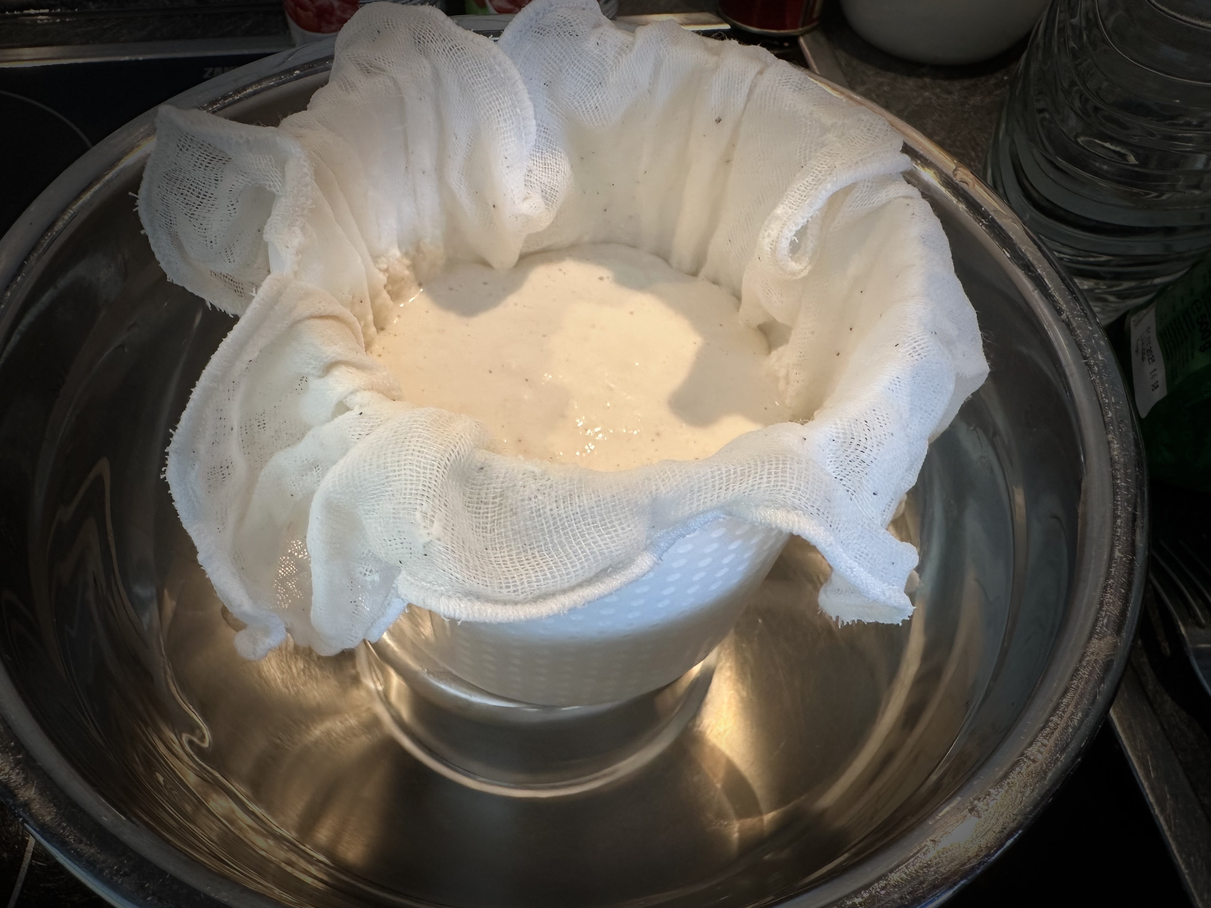 Käse bereit zum Abtropfen